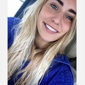 Meet your Posher, Lauren